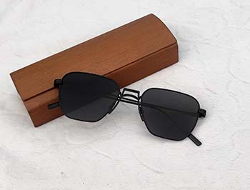 New Fashionable Rectangle Devid Becham Eyewear Frame for Men black